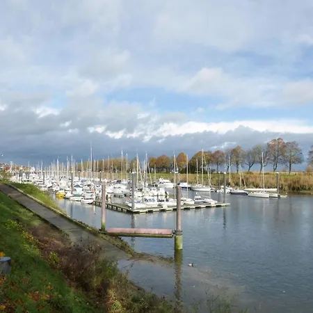 Townhouse Near Bay Of Somme And Norman Beaches *